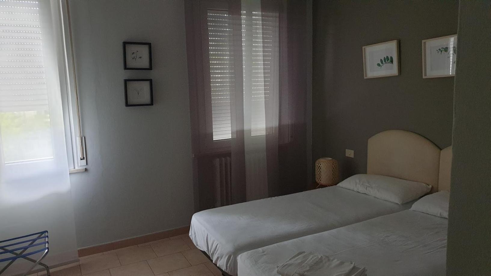 Residence Appartamenti Casa Vacanze Abbazia 佩萨罗 外观 照片
