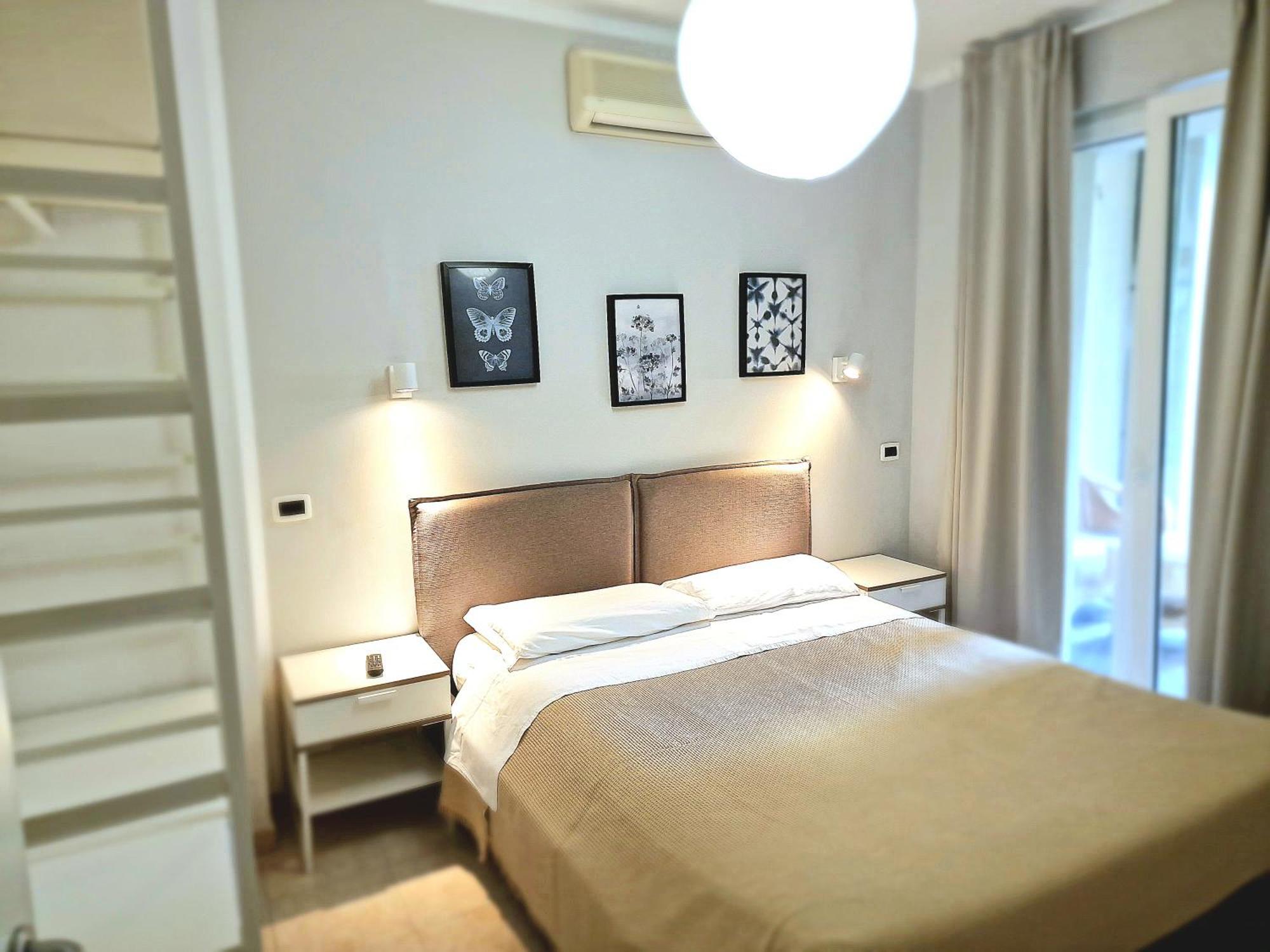 Residence Appartamenti Casa Vacanze Abbazia 佩萨罗 外观 照片